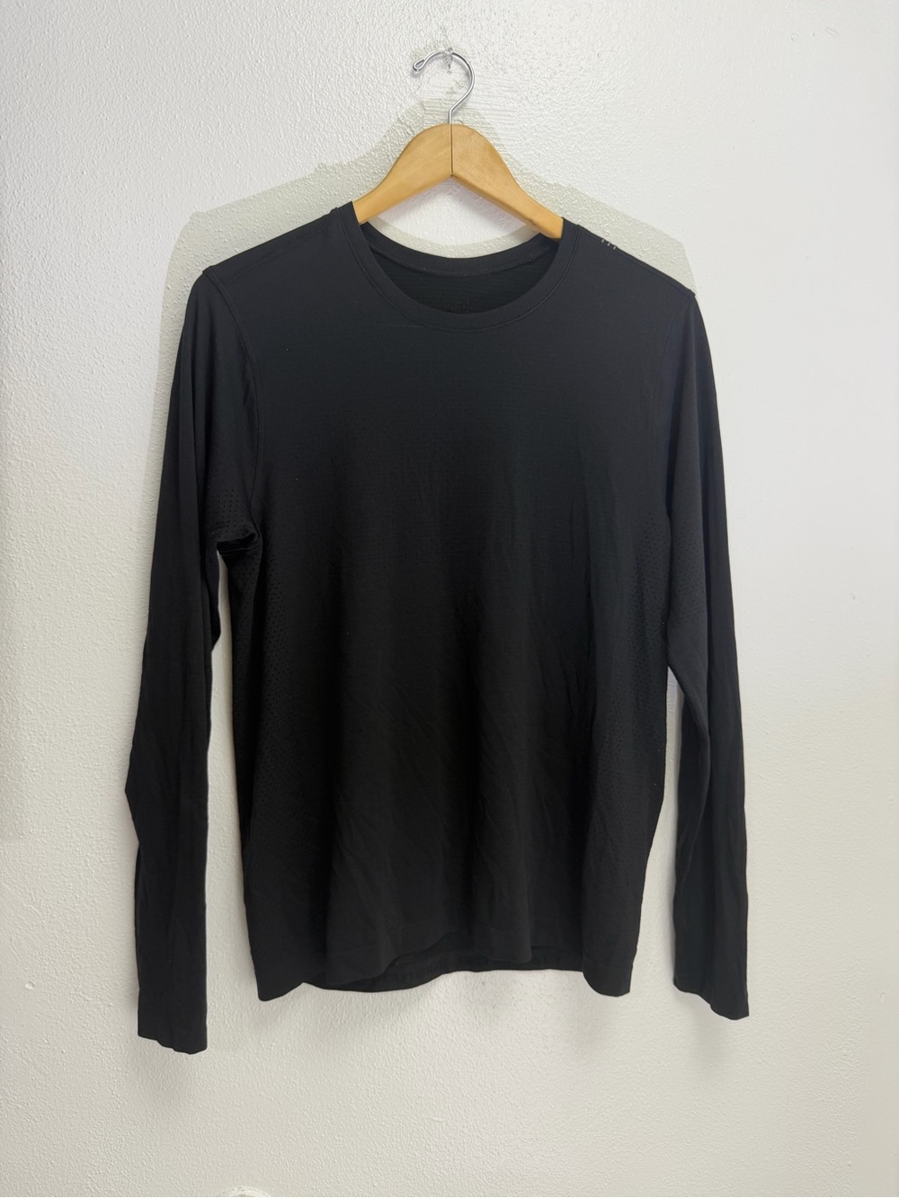lululemon athletica Black Long Sleeve Crew Tee